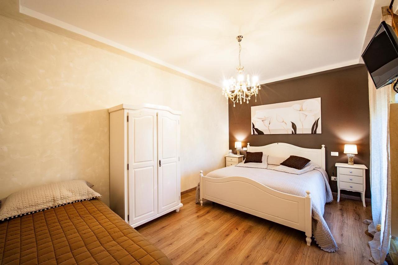 Bed and Breakfast La Rocchetta Валеджо-суль-Мінчо Екстер'єр фото